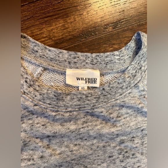 Aritzia Wilfred Free Sweatshirt - Picture 2 of 4